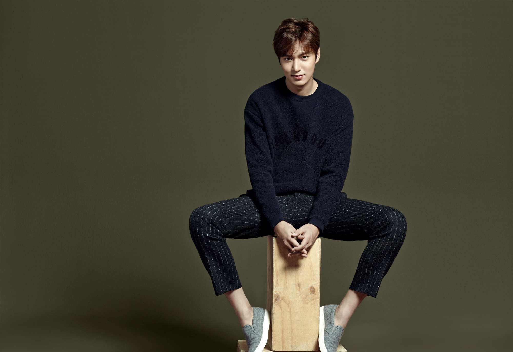 李敏镐|李敏镐8年后再演《继承者们》经典冲凉戏，太害羞连口罩都不敢摘