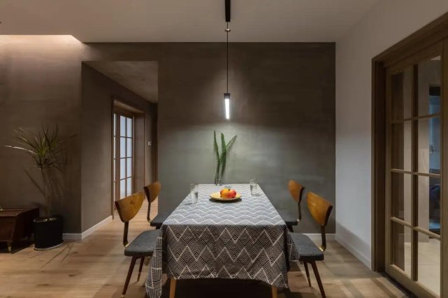 警察|104平混搭风三居室,第一眼看真的有些丑