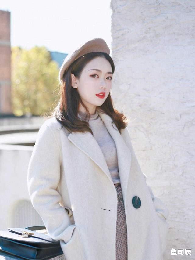 鱼司辰 入冬以后别穿裙子腿太冷了，今冬流行这几款裤子，简约大方有气质
