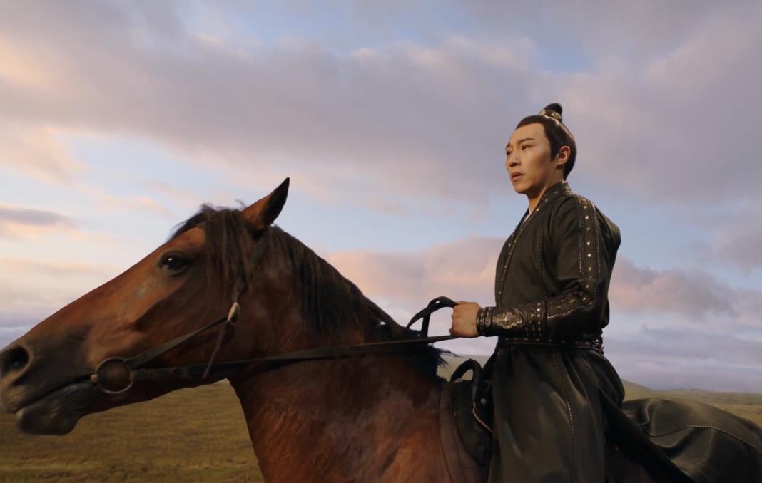 方卓英|《斛珠夫人》：真正的爱情是褪去了稚嫩，在扎根沉淀后学会了成长