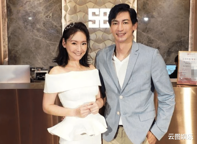 王俐人|45岁女星宣布结婚！被小7岁男友跪地送花太浪漫，怕生不出已同居