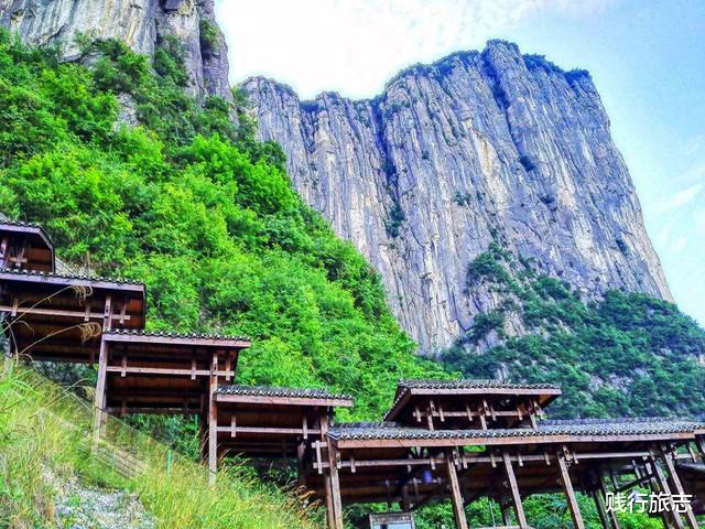 旅行 湖北最大的地级市，面积是武汉的三倍，藏有中国最美的峡谷