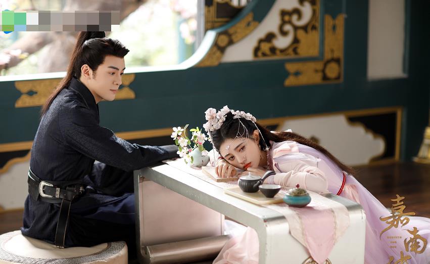 一只麦兜 鞠婧祎新戏造型引争议,头饰花哨全剧最白,脖子出现两种肤色