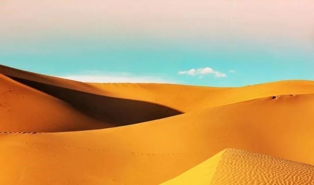 人工降雨 在沙漠养鸡把沙漠变“绿”了？老外：为什么“奇迹”总出在中国？