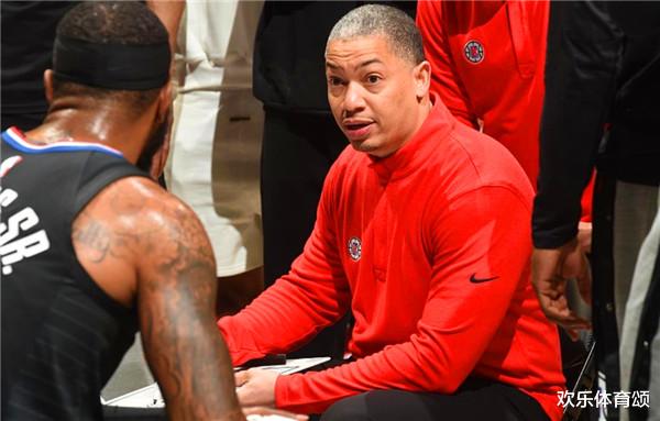 卢卡·东契奇|两战快船!东契奇单打祖巴茨12中7,单打乔治8中4,那单打莱昂纳德呢