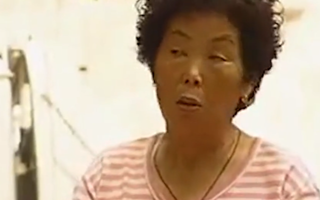 小猫咪的星座故事 邻居闻到恶臭,打开门发现女主人已经去世,丈夫儿子在旁吃香喝辣