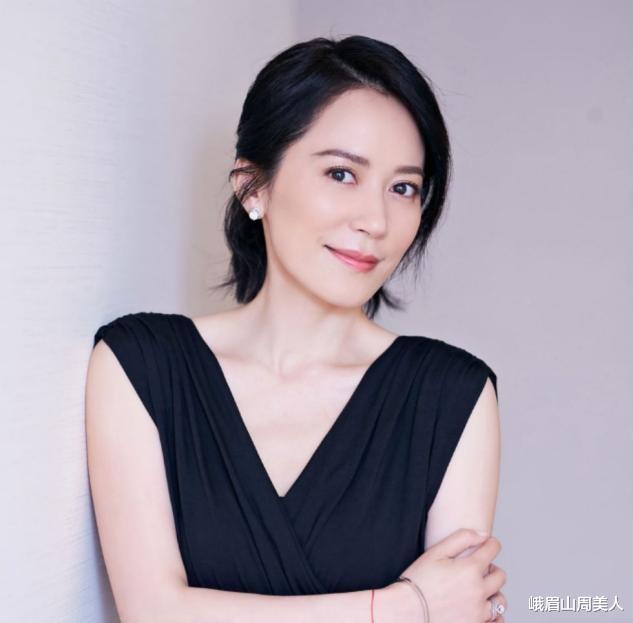 运动|?女人过了50岁该剪什么发型？看陶虹、俞飞鸿就知道了，气质减龄