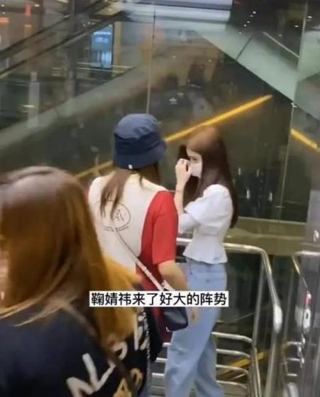 宋亚轩|宋亚轩反拍私生将照片挂网上，私生饭：道歉，我有抑郁症