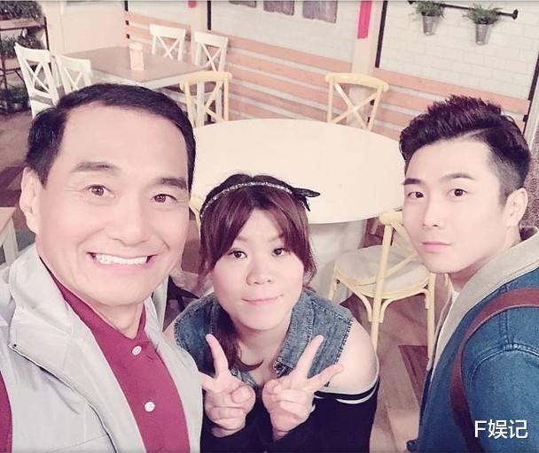 王文也|TVB绿叶王陪儿子锻炼让其再入行 不小心扭脚儿子马上帮手按摩