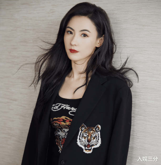 反派|40岁张柏芝被路人抓拍，离开百万修图师后，这颜值状态不敢相信