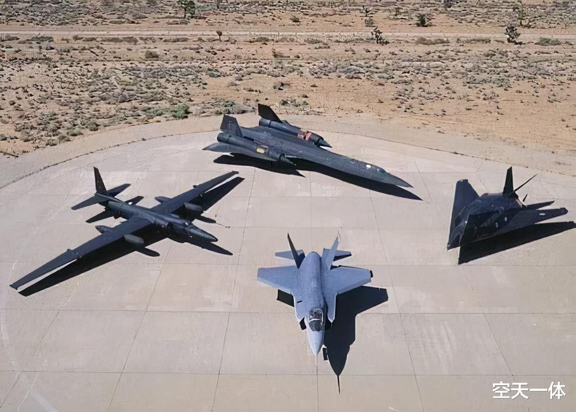 F-35|B2轰炸机涂层是通电的？隐身不是简单的事，F117、F22、F35都不同