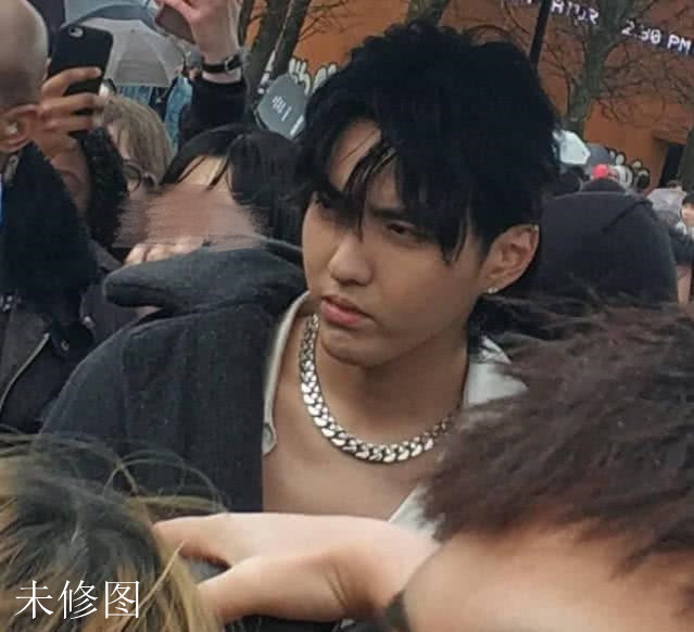 关晓彤|20位明星外媒未修图公开，看清他们真实颜值后：再也不信精修了