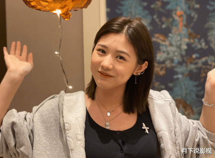 贾云馨|小时候被说丑，如今靠颜值圈粉，这些被小瞧的星二代都长大啦