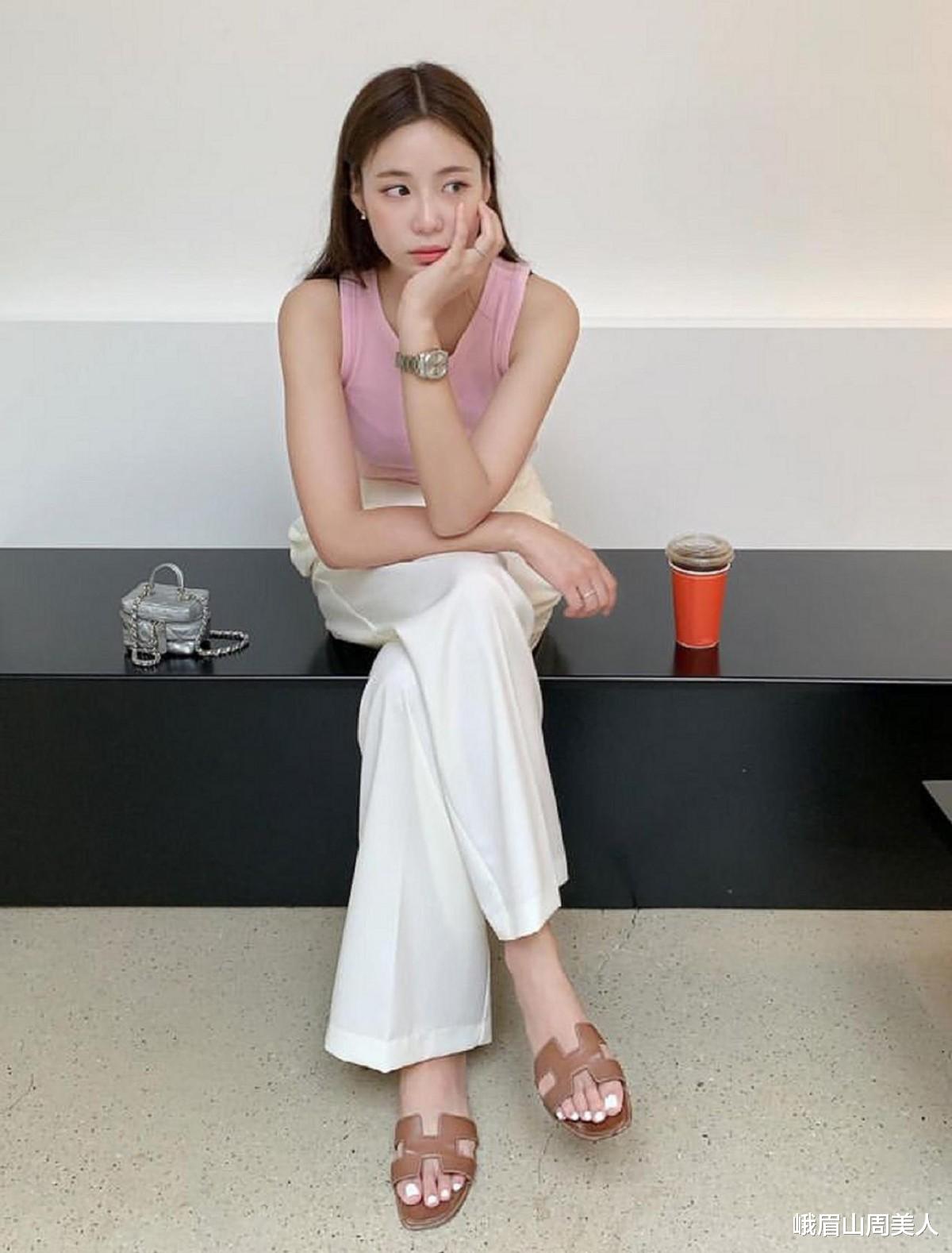 穿衣搭配|?建议中年女人远离“大妈式”穿搭，试试这7套减龄穿搭，优雅气质