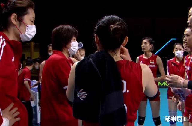 李盈莹|三大主力缺战！中国女排26-24波兰队，一传全员不稳定！江苏队双子星给力！