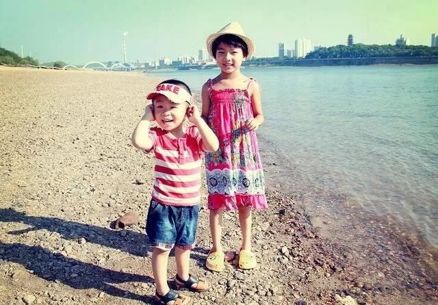 李湘|李湘首次回应富养女儿，自称拿命换来的宝贝，何止“娇贵”？