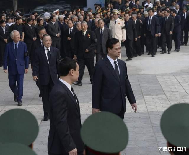 |越南政府，为何无法阻止军队经商呢？