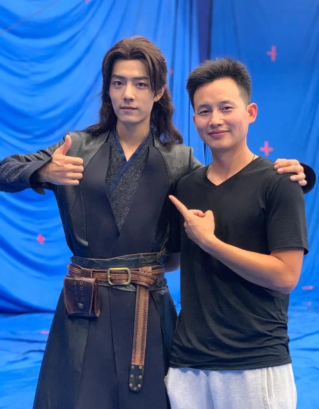 肖战|《斗罗大陆》开播，央视连发5条动态力挺肖战，粉丝却开心不起来