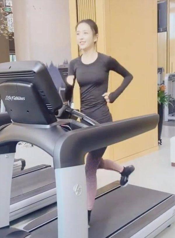 鸡翅|38岁的“丫丫”佟丽娅，体重常年90斤以下，坦言减肥只需做到3点