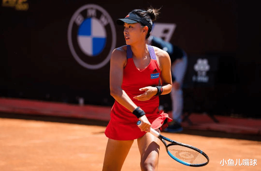 王蔷|王蔷收下高端“女仆”，三连胜前美网女单冠军，本赛季首进决赛