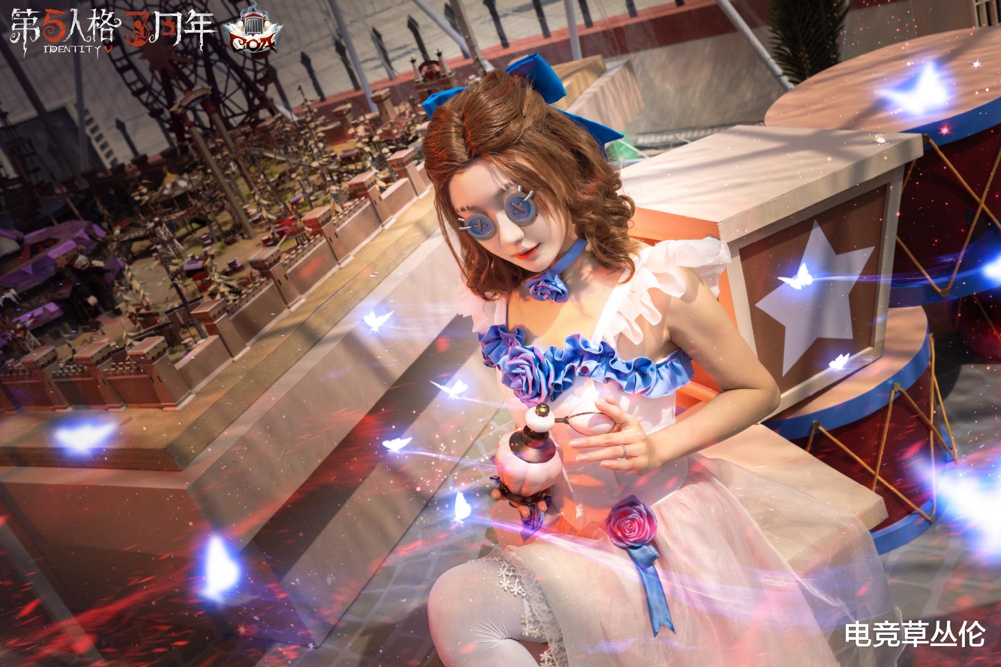 第五人格|第五人格三周年现场异常火爆：玩家恨自己不是一米八大高个