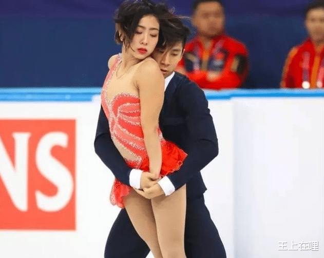 花滑|花滑女神12年奋斗不敌1张“照片”，坦言不在意，网友：自然反应