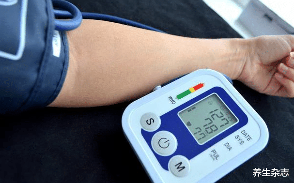 高血压|玉米须泡水能降血压？提醒：若不想血压升高，3种美食尽量远离