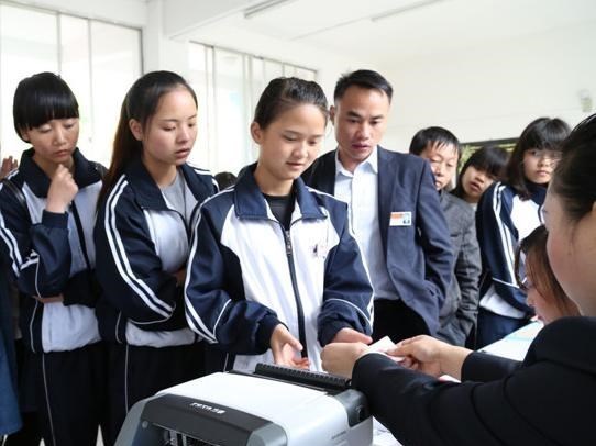 家中大小宝|将降低中专生进入大学的门槛?学生们殷殷期盼,迎来了教育部回复