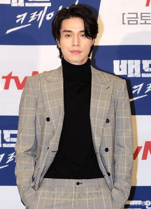 李栋旭|41岁李栋旭状态超冻龄，留长发却不油腻，搭档人气男星新剧要爆？