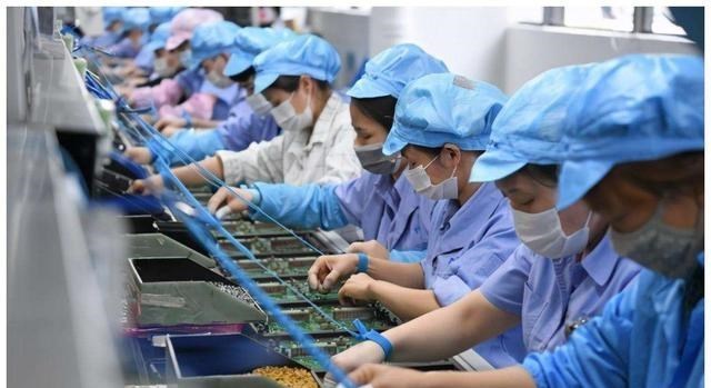 富士康|国内创造81万就业岗位，富士康欲转移越南，重投百亿后再追加18亿