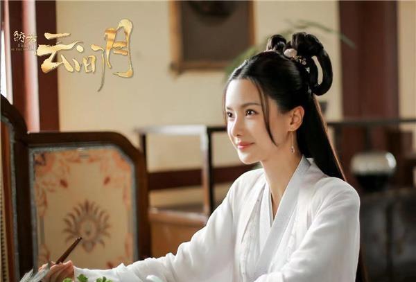 时尚百搭说 是最美甄宓也是美女学霸，被吴秀波牵连的张芷溪，如今演技翻了车