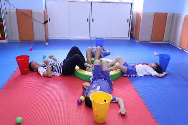 优加佳宝|家长们别再误会了，感统训练真的≠体能训练