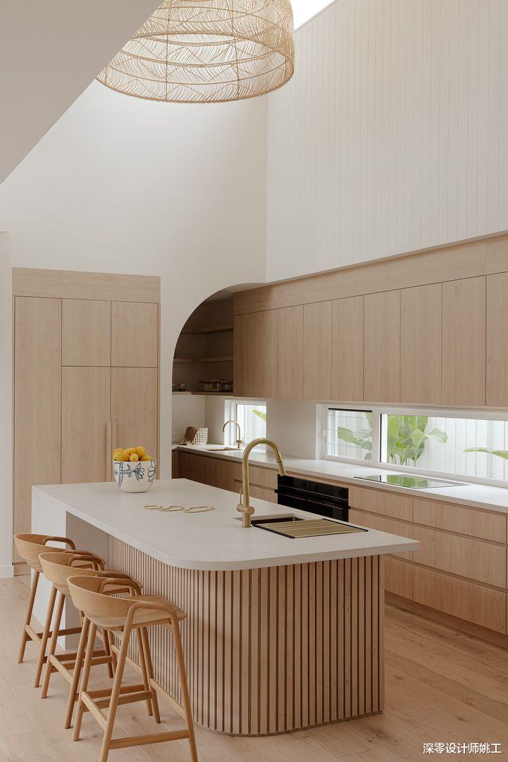 朋友家现代简约装修，两层别墅210㎡太温馨，三代同堂生活其乐融融