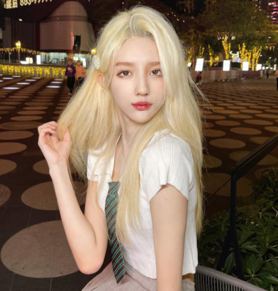 艾比|知名网红艾比整容失败自闭,喊话水友:我19岁头发都没了