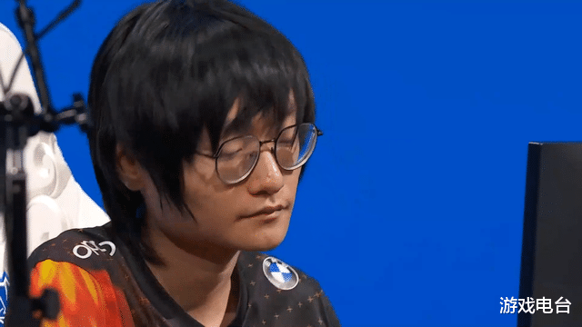 英雄联盟手游|FPX止步小组赛，不是技不如人，选手表情已说明问题所在