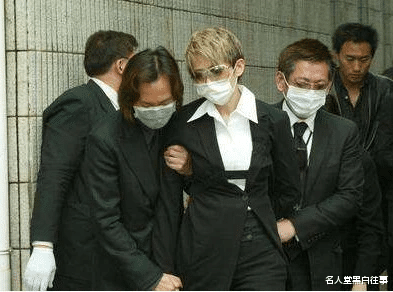 张国荣|一首歌曲之后，梅艳芳和张国荣同年离世，宣告香港黄金时代的结束