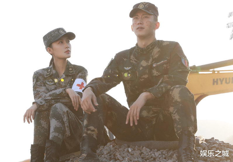 黄景瑜|白敬亭“邢克垒”下线后，黄景瑜军旅爱情剧将至！一看女主，追了