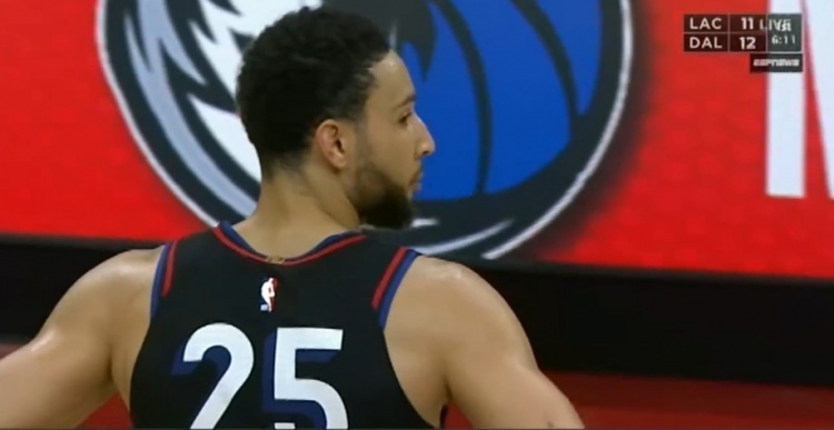 字母哥|三分+三雙！西蒙斯不裝了，霍華德大爆發，76人卻還是輸了