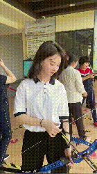 无意间发现他办公桌上有一个这样的装修方案,你们说老板的桌子上放这个东西是想干什么啊?