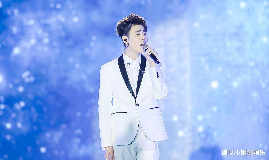 黄圣依|德云社张云雷紧急辟谣，今年不会参加任何盛典，下一次演出是鼓曲