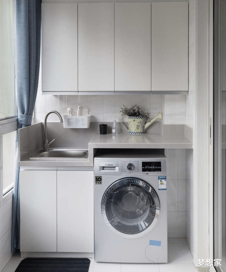 梦想家|夫妻的现代简约两居,色彩清新时尚雅致,一进门就被迷住了,超美!