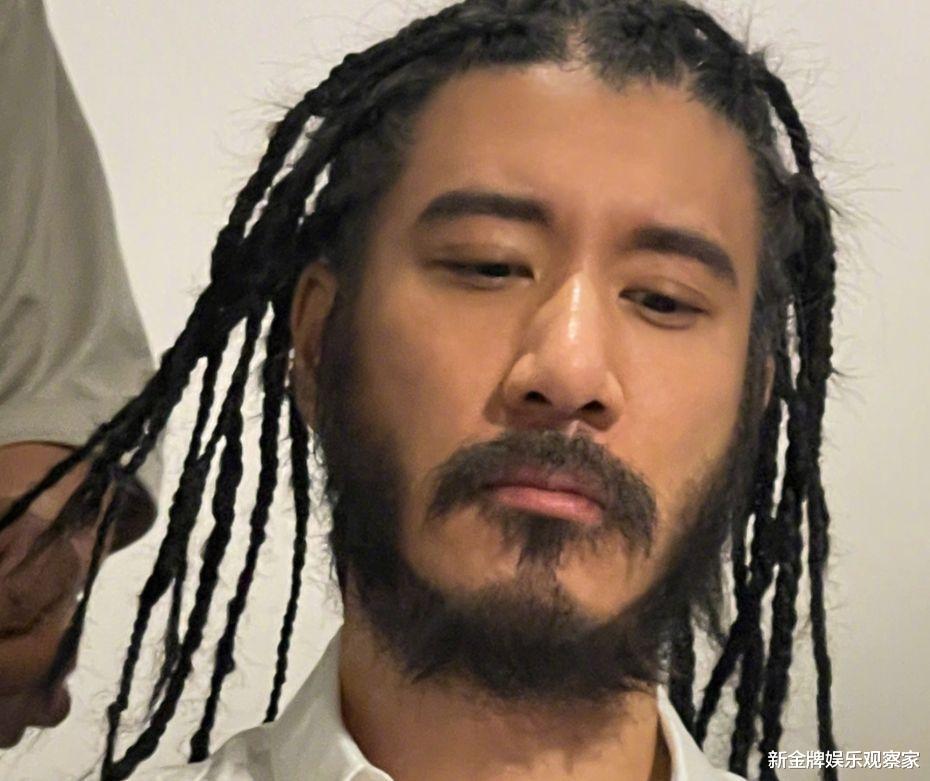 霍思燕|王力宏匆匆回台见李靓蕾，工作人员推搡记者场面混乱，他会道歉吗