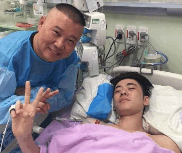 张云雷|消失的张云雷，和岳云鹏有矛盾被郭德纲雪藏？想要退出德云社？