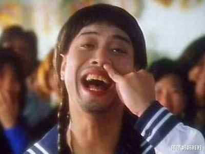 女孩|17岁高中生“男扮女装”，因长相甜美吸粉无数，女生都自愧不如