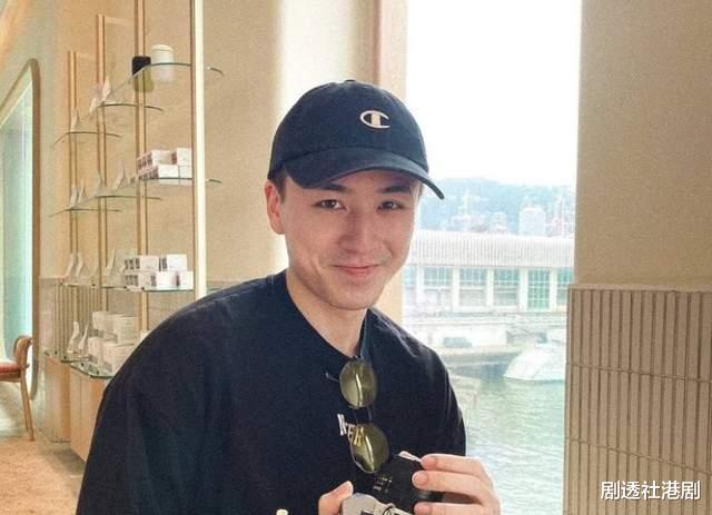 刘亦菲|又一混血星二代正式出道，长相帅气酷似韩国男星，家族基因强大