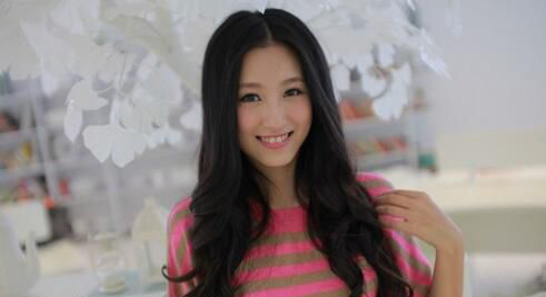 王彦霖|王彦霖恋情公开！女友是李佳航没得到的女孩，网友：李一桐实惨！