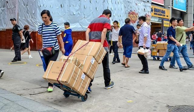 小米科技|一代“山寨机鼻祖”没落！曾身家过亿却破产收场，今沦为三和大神