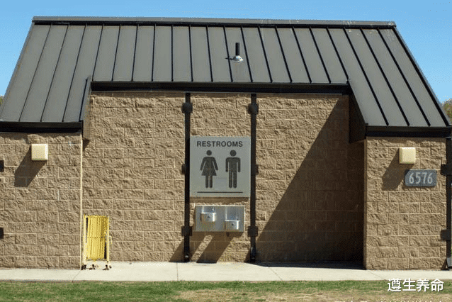 遵生养命 俗语: “北屋不住八旬翁, 南院不挖大粪坑”, 说的是啥意思?