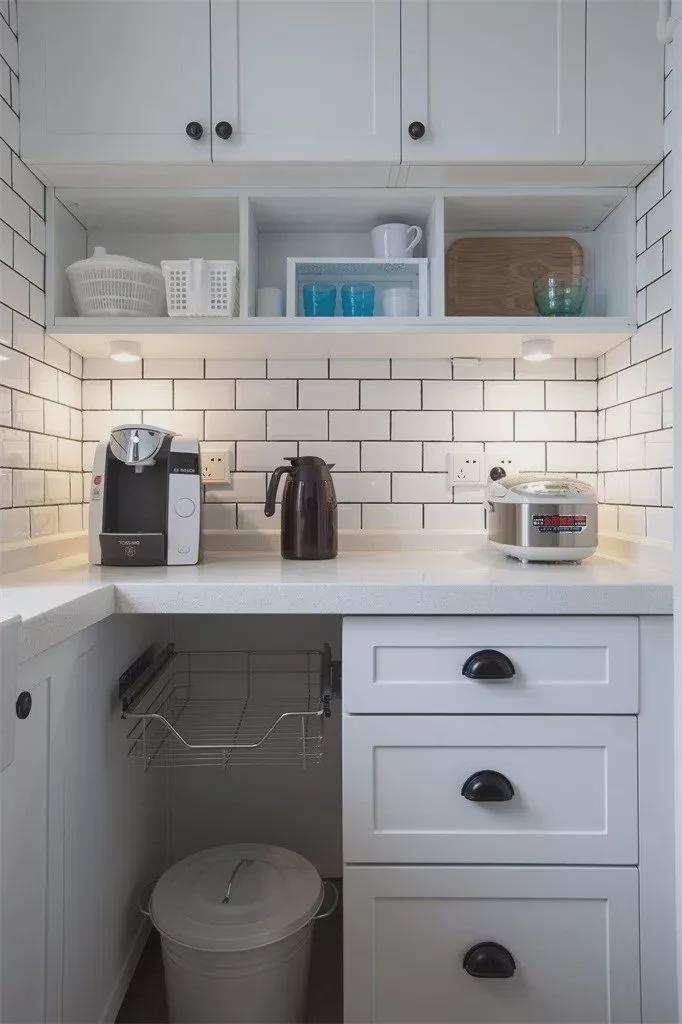 |是谁想出来的，厨房橱柜底部留空一格，没想到做饭这么实用！