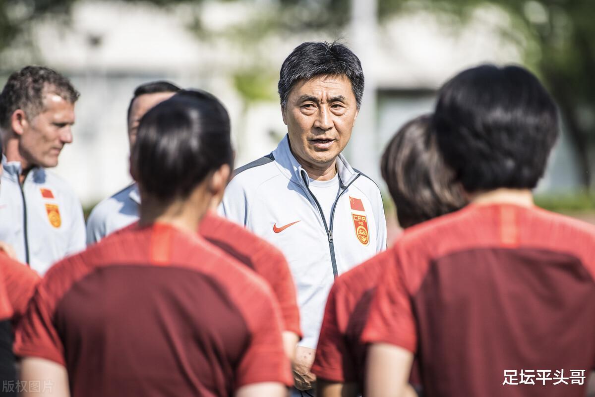 王霜|一传一射！王霜把女足扛进奥运会，贾秀全昔日言论被群嘲！